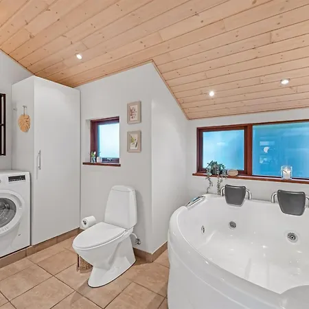 Semesterbostad Tamara - 800m To The Fjord By Interhome *